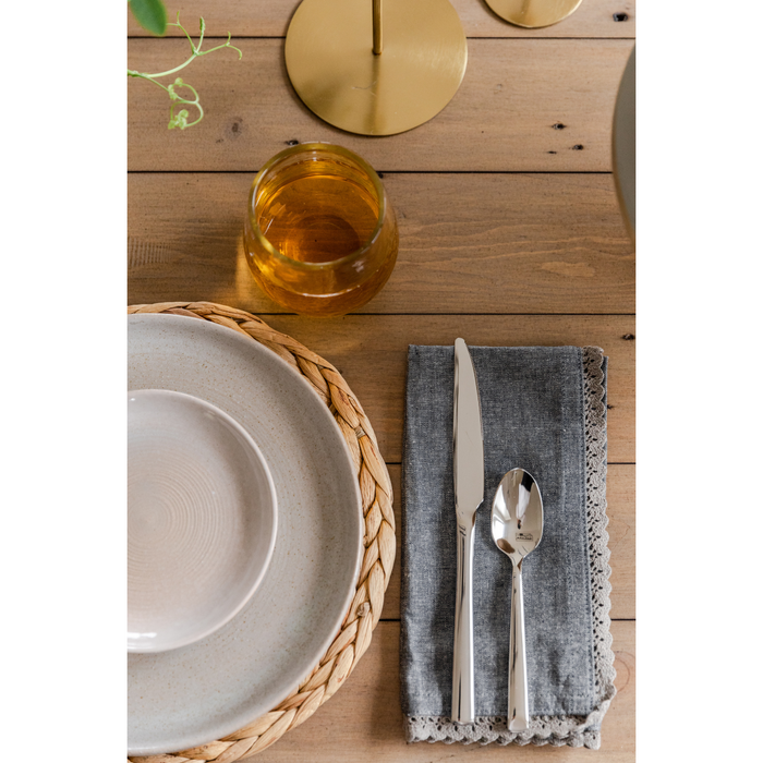 LACE TRIMMED NAPKIN SET OF 4