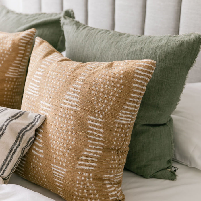 LINA LINEN PILLOW - LAUREL